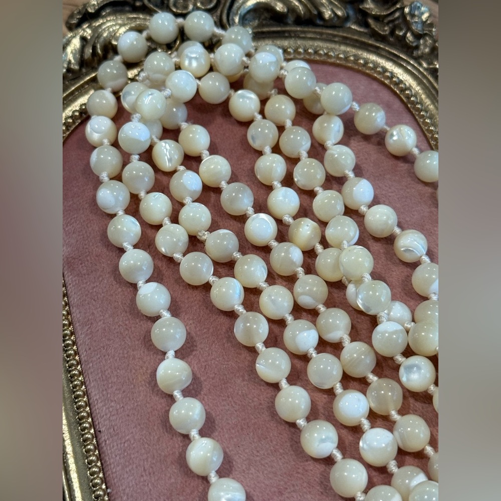 Long Victorian Style Mother of Pearl Hand Knotted Vtg Elegant Cream Necklace 24” - Picture 5 of 8